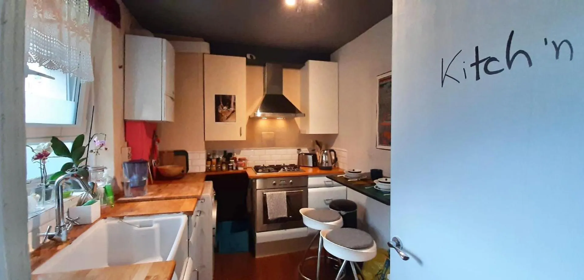 Artist'S Apartment London