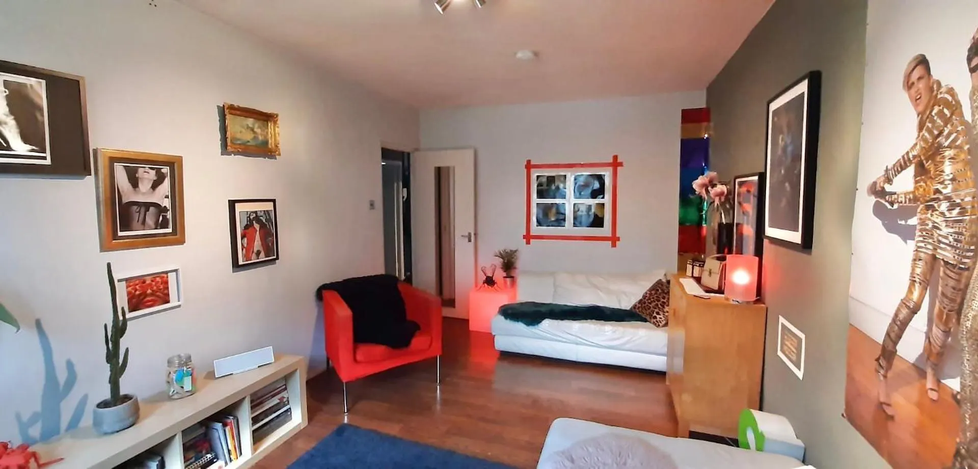 Artist'S Apartment London